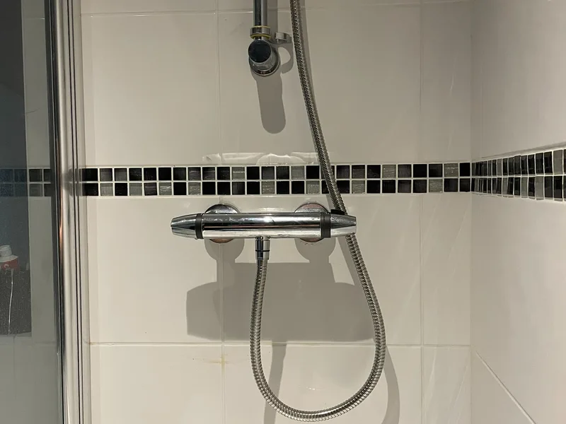 Handyman Manchester - Shower bar mixer replacement