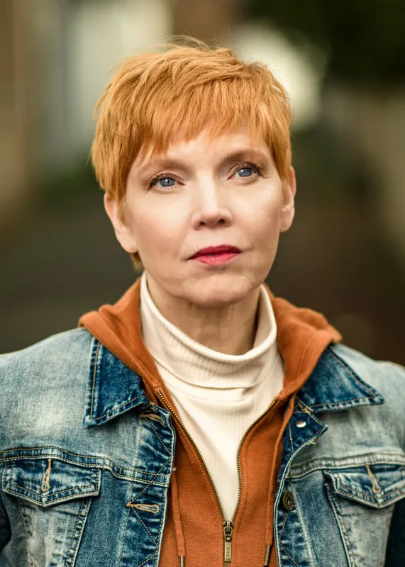 Kathleen Renish by Lars Henning Schroeder 
