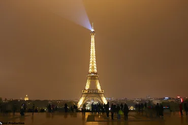 The Eifell tower by night