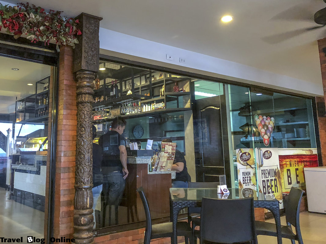 Allegre Bar, Interior, Dumaguete, Philippines, © travelblogonline.com