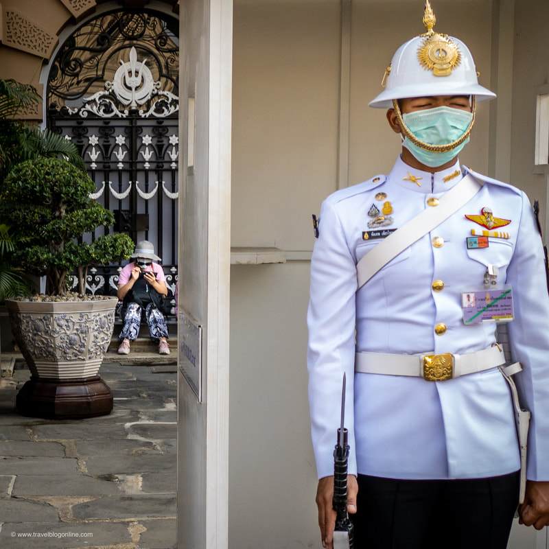 Bangkok, Thailand, Grand Palace and a guard © www.travelblogonline.com