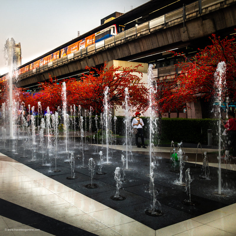 Bangkok, Thailand, Siam Paragon the fountain © www.travelblogonline.com