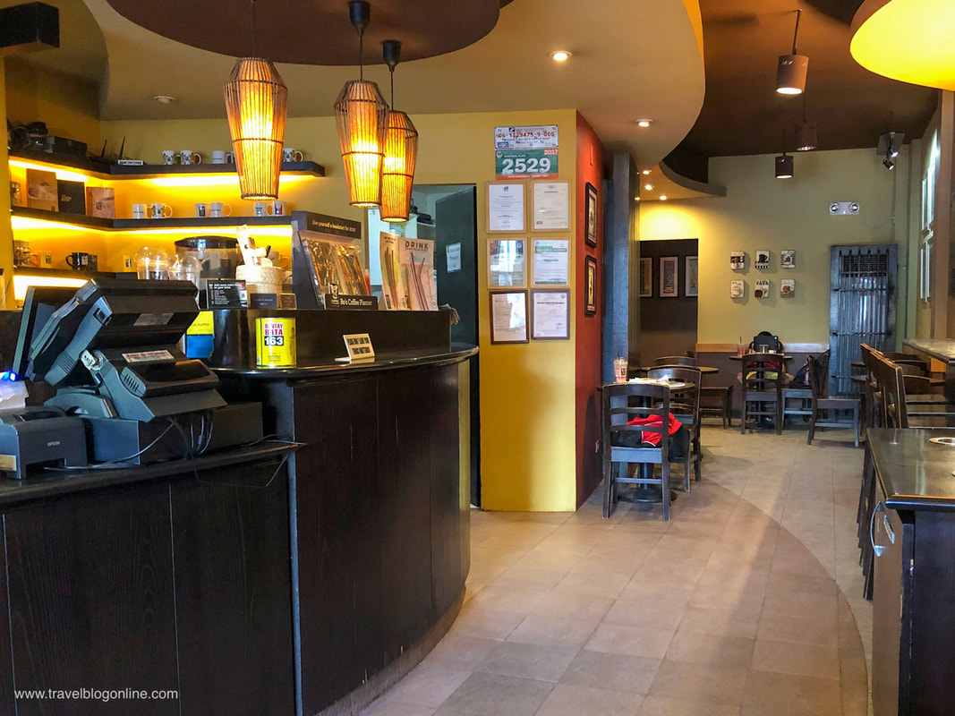 Bo’s Coffee Tagbilaran, Bohol, Philippines, Inside © www.travelblogonline.com