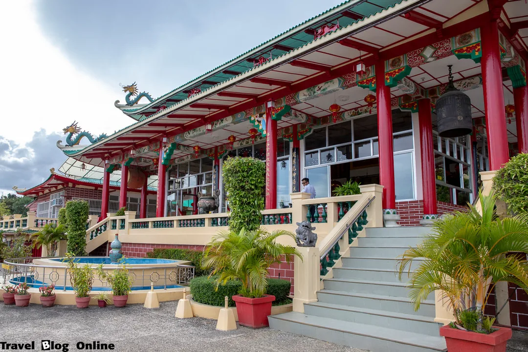 Cebu Taoist Temple, Cebu City, Philippines © travelblogonline.com