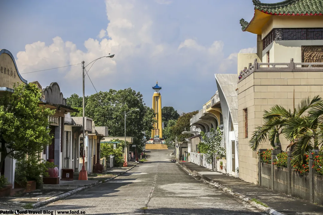 Chinese Cemetery, Ruby Tower Memorial, Manila, Philippines © Patrik Lord Travel Blog