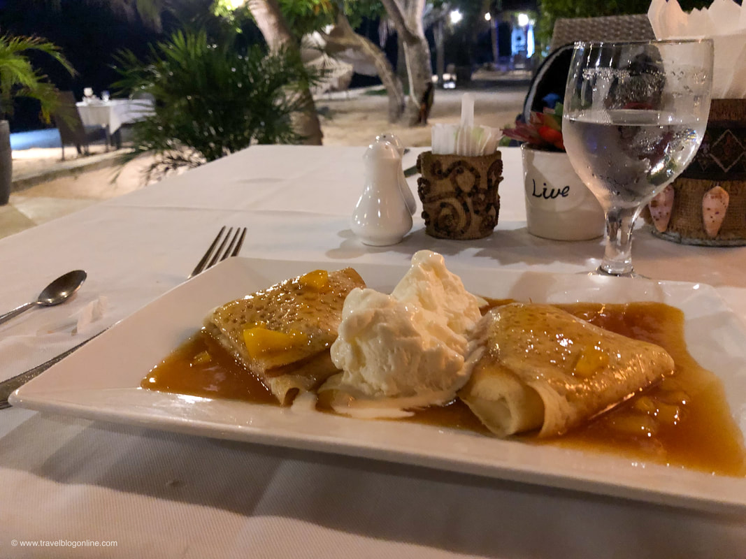 Linaw’s Pearl Restaurant, Danao, Bohol, Philippines, pancakes with fresh mango and ice cream © www.travelblogonline.com