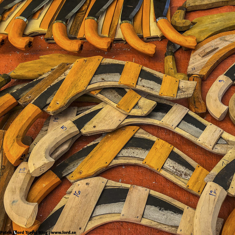 Knives, Malatapay market, Apo Island, Philippines © Patrik Lord Travel Blog
