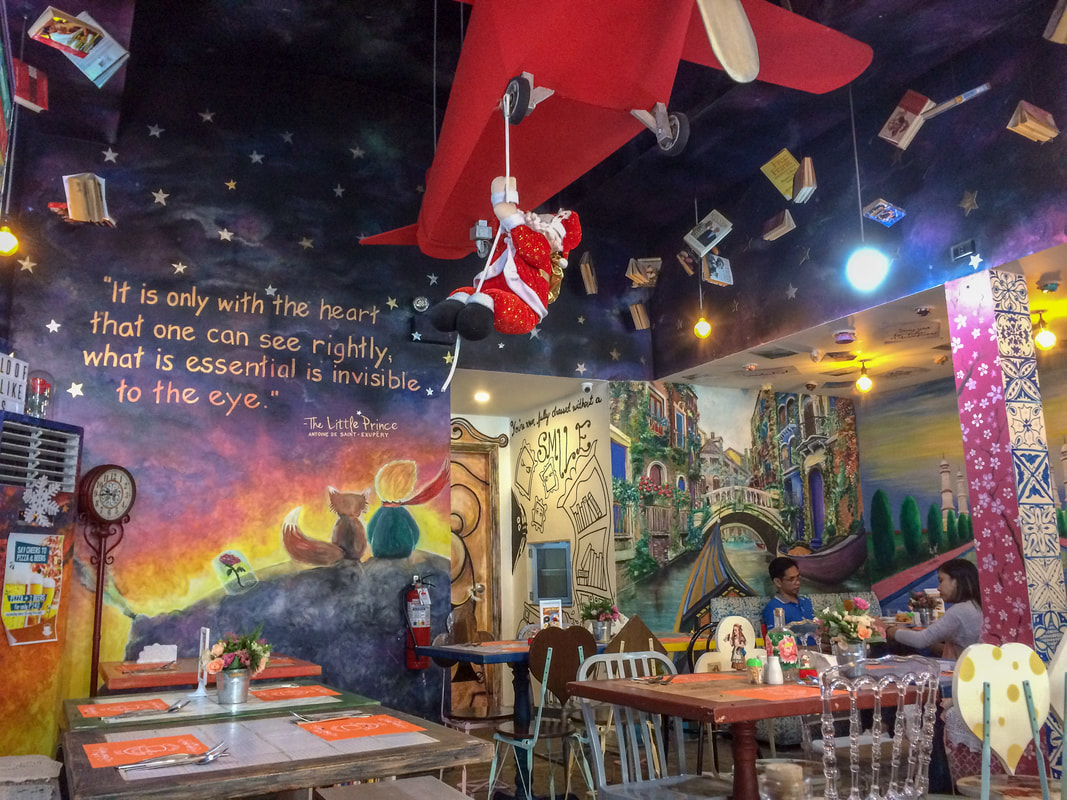 Review of Chapters Café, Interior, Dumaguete, Negros, Philippines © Patrik Lord Travel Blog