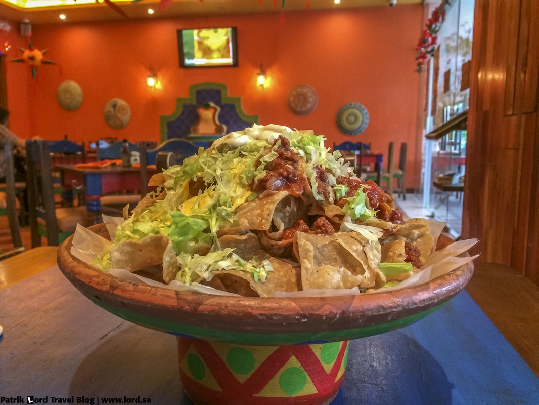 Review of Mooon Café Nachos Robinsons Place Dumaguete Negros Oriental Philippines © Patrik Lord Travel Blog