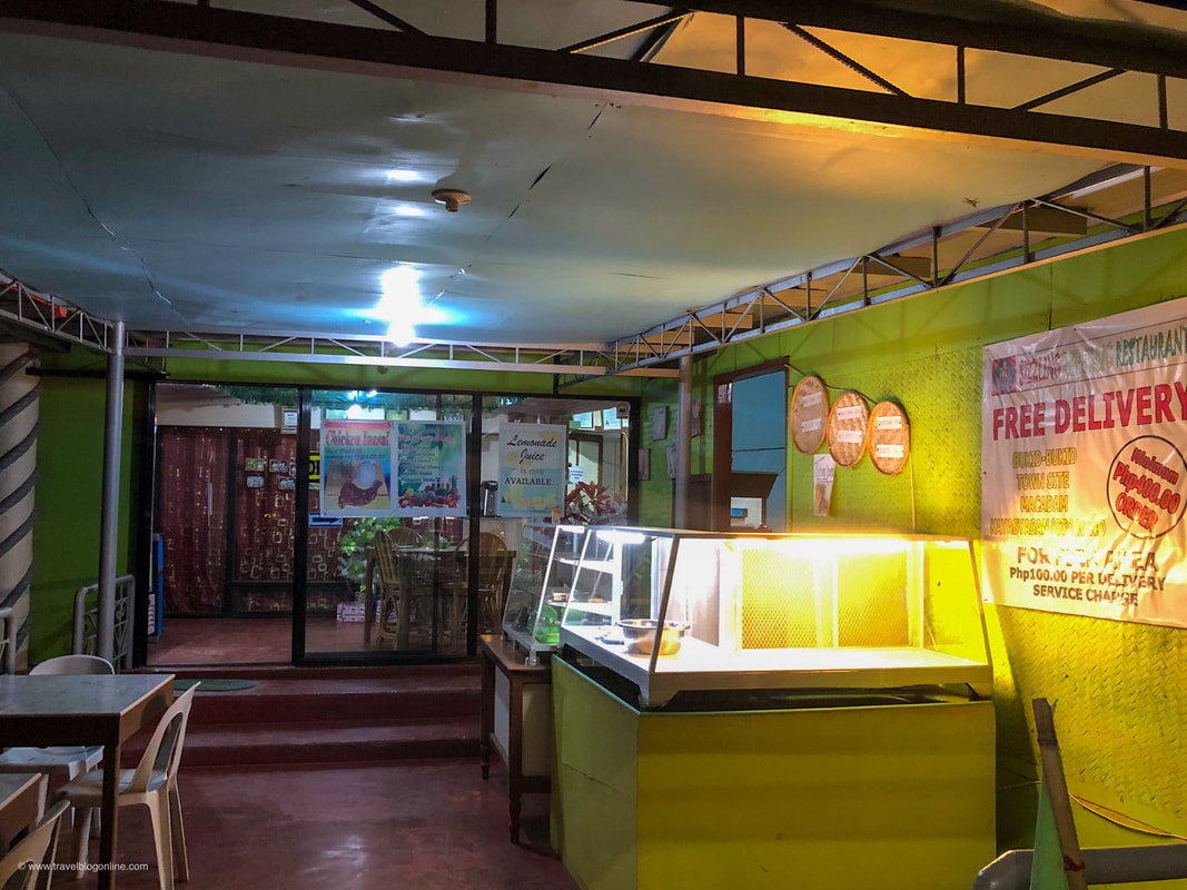 Sizzling Republic Restaurant, Rio Tuba, Palawan, Philippines © www.travelblogonline.com, the interior