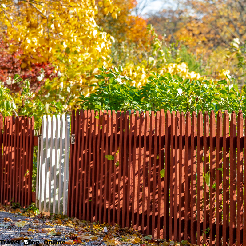 Stockholm, Sweden, Autumn, fence © www.travelblogonline.com