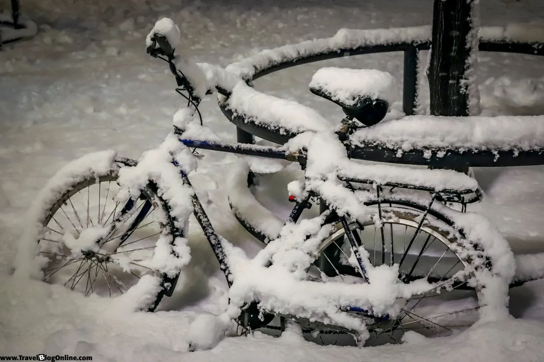 Stockholm, Sweden, Winter, Abandon bicycle © www.travelblogonline.com