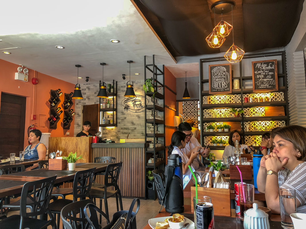 The Tres Bistro, Interior, Dumaguete, Philippines © Patrik Lord Travel Blog