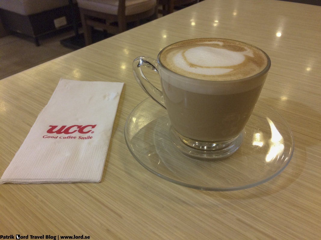 UCC Vienna Cafe, cafe latte, Mall of Asia, Manila © Patrik Lord Travel Blog