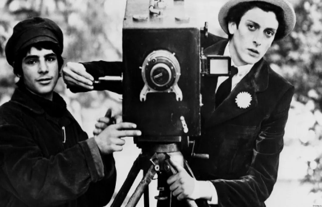 Early fimmakers with their camera.
