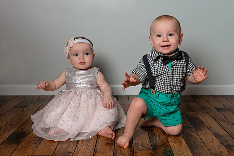 One year old twin boy and girl first birthday photos 