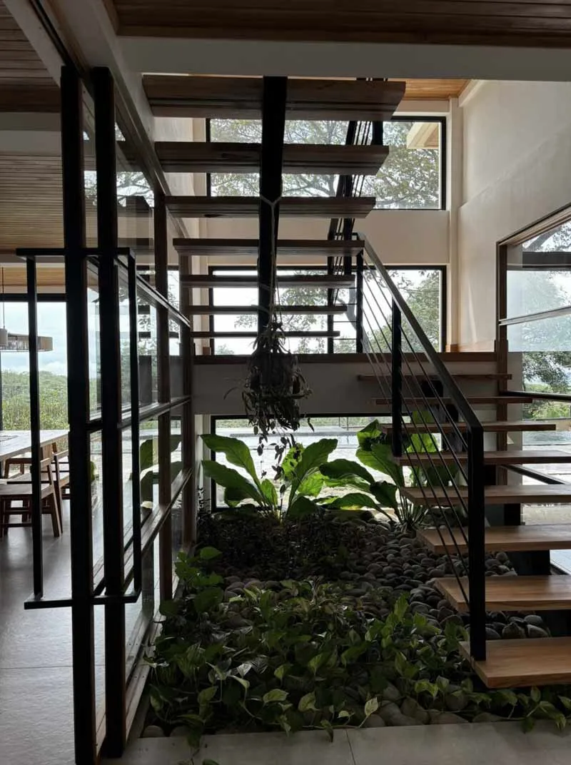 Ingresso Casa Emilia Nosara for Lamar retreat