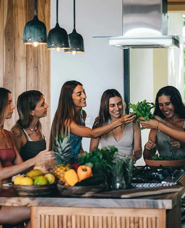 Group of girls during cooking class Casa Emilia Nosara for Lamar retreat