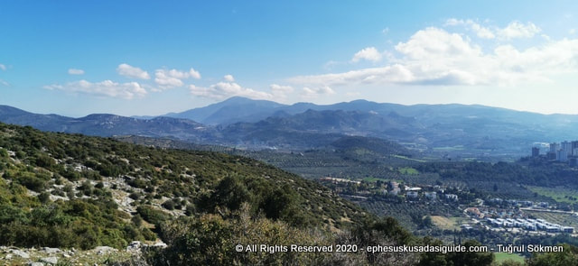 mountains-surrounding-kusadasi