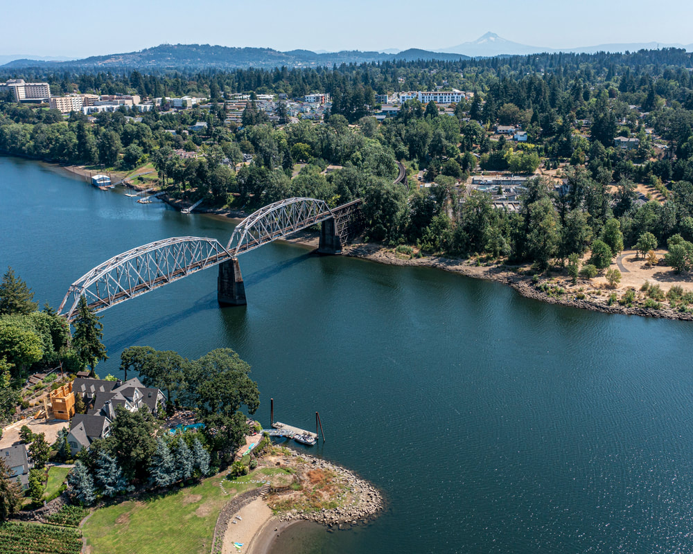 The Willamette River in Lake Oswego, Oregon
