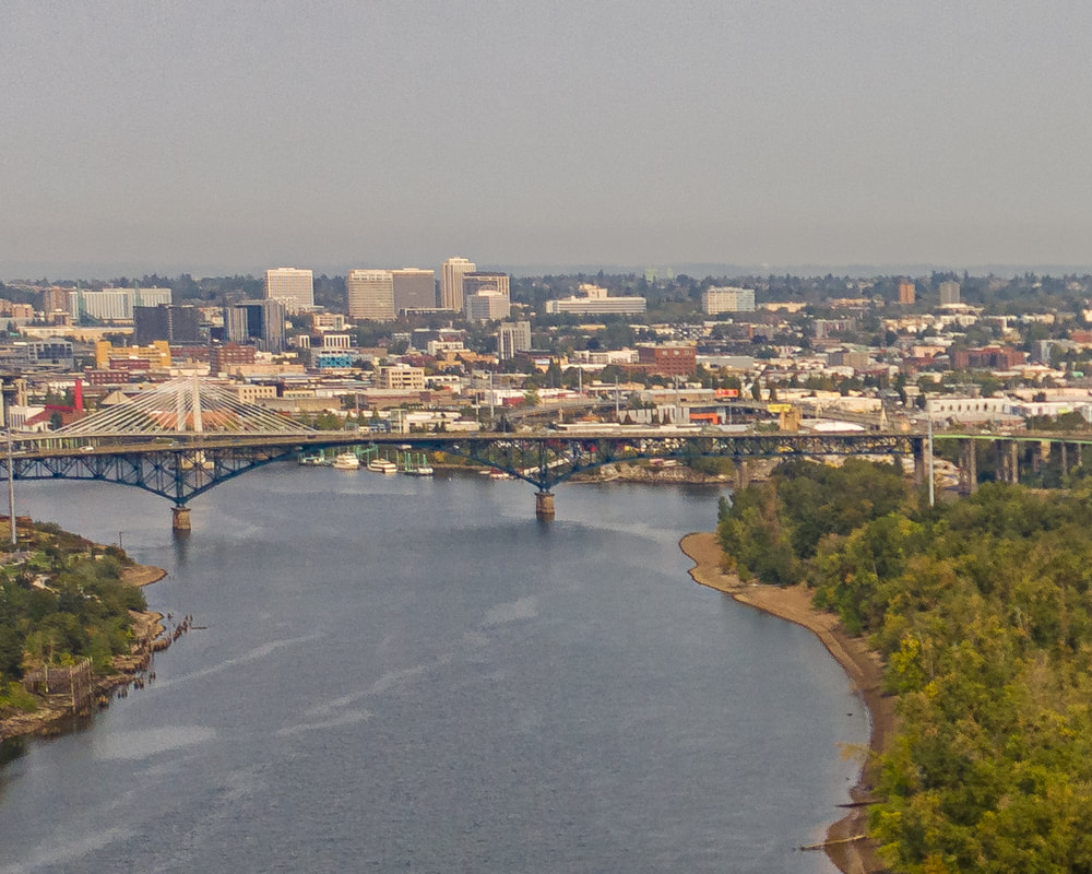 Bridge over the Willamette River in Portland, Oregon