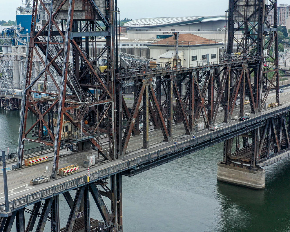 Bridge over the Willamette River in Portland, Oregon