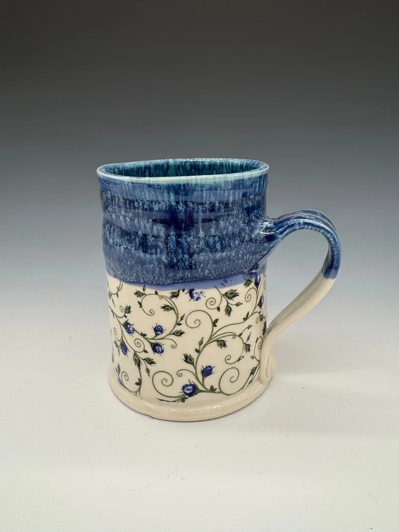 Large porcelain mug: D20