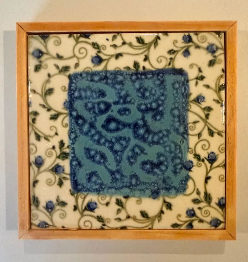 Framed trivet/hotplate: D37