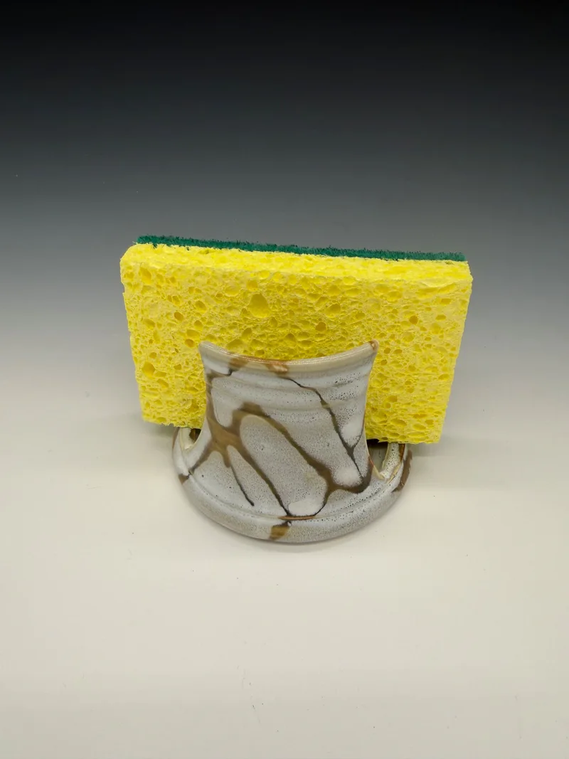 Porcelain sponge holder: D30