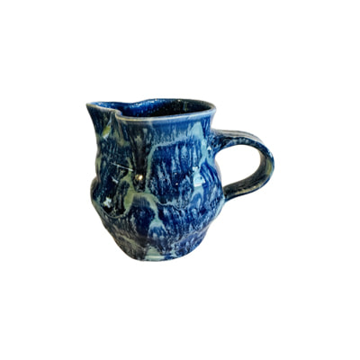 Porcelain creamer pitcher: D8