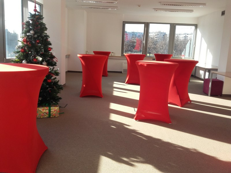 iznajmljivanje barskih stolica i stolova beograd cena