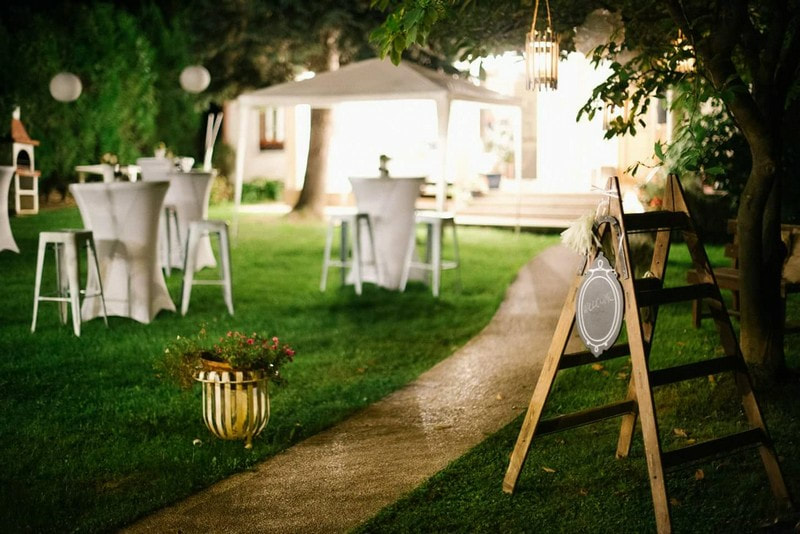 barski stolovi najam cena