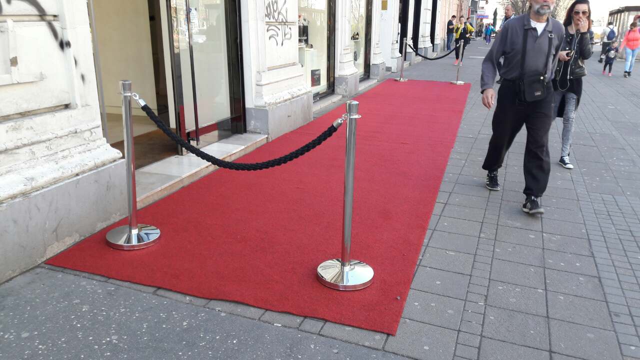 stubovi sa pletenim kanapima iznajmljivanje