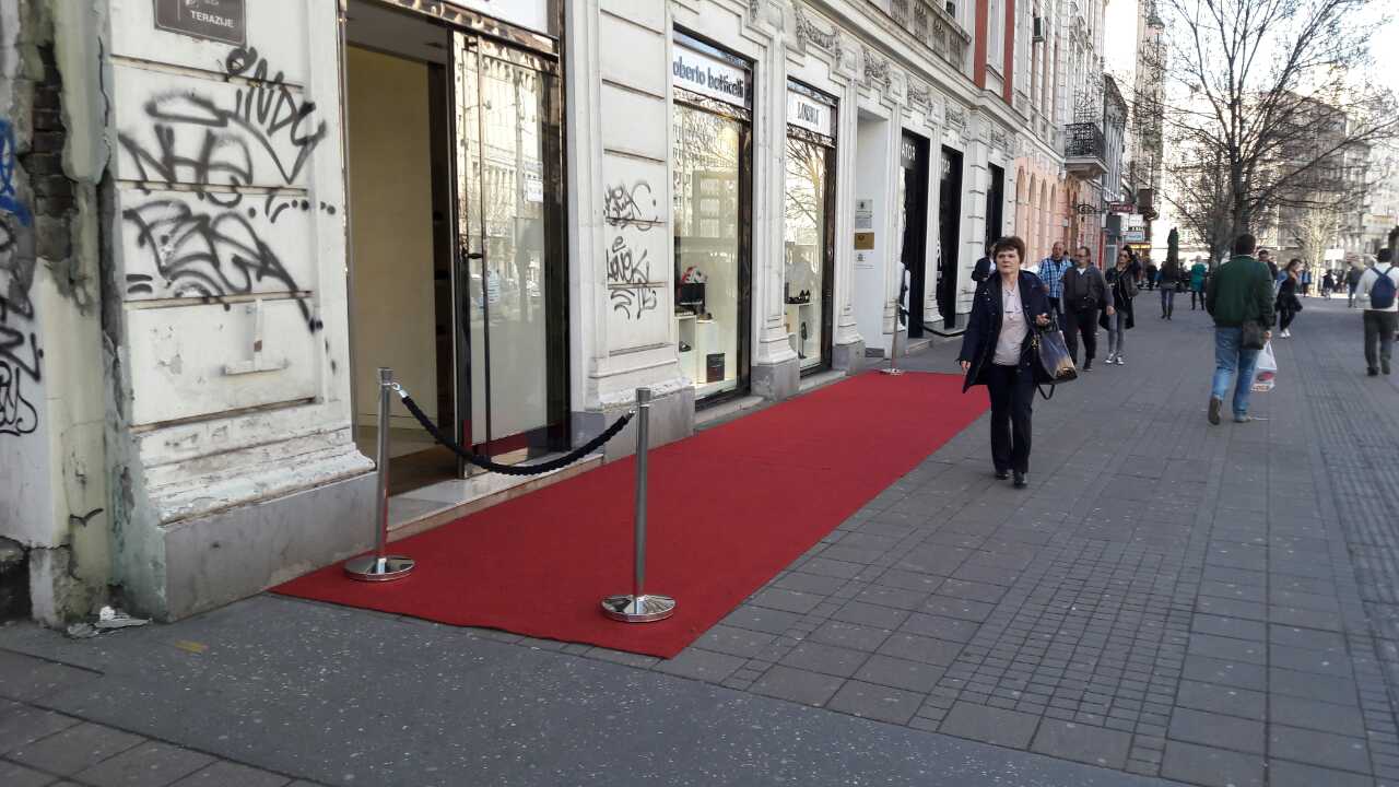 stubici sa kanapima iznajmljivanje