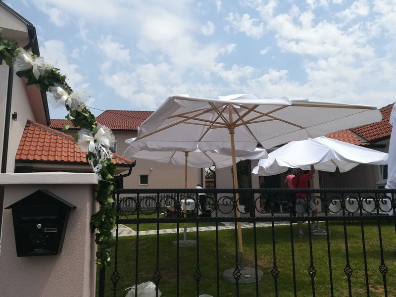 beli suncobrani za svadbe iznajmljivanje