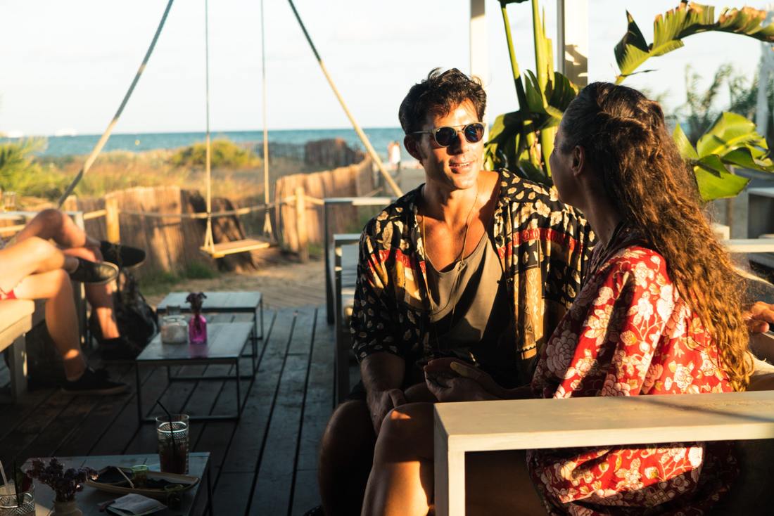 romantic patio date