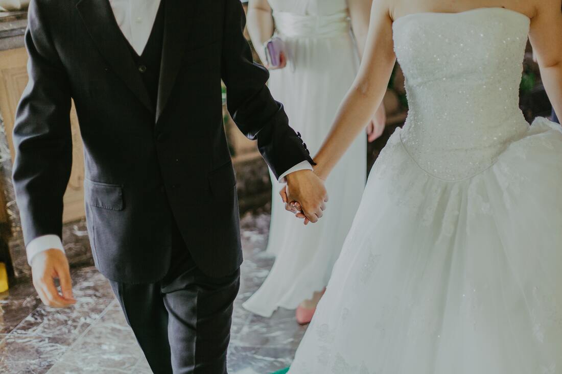 wedding couple with princess dress