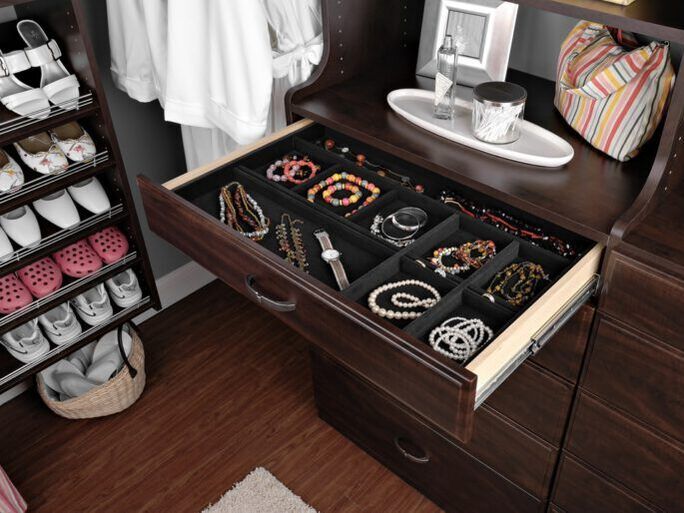 Atlanta custom closets for kids and guest rooms.