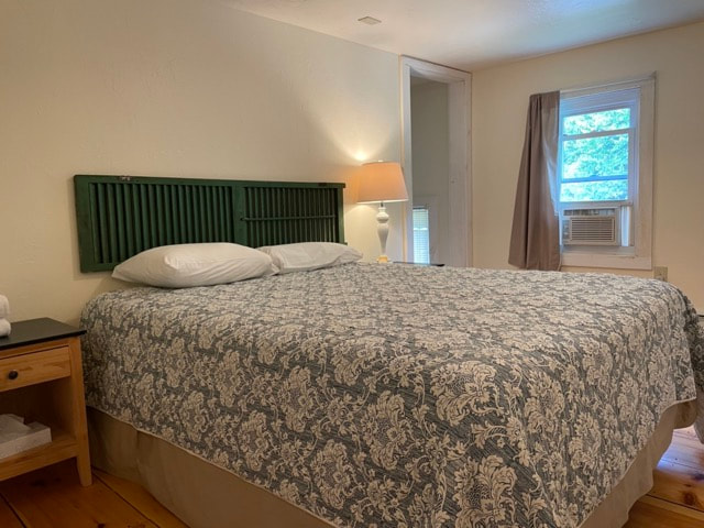 Bedroom #1 - Queen Bed