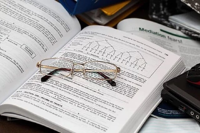 FNS20120 - Certificate II in Financial Services