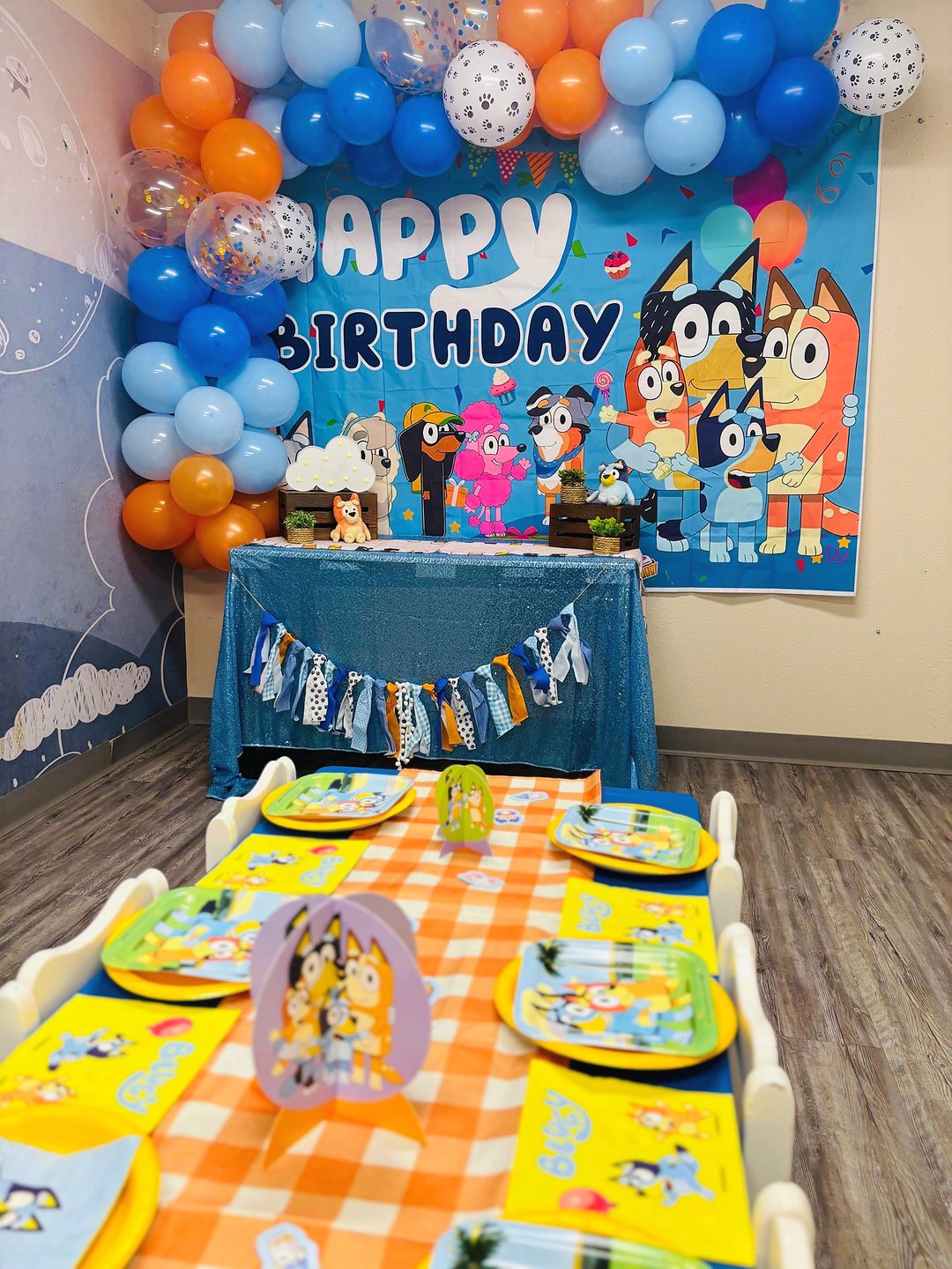 Bluey birthday party at Smarty Sprouts, showing Flower’s Full Themed Décor.