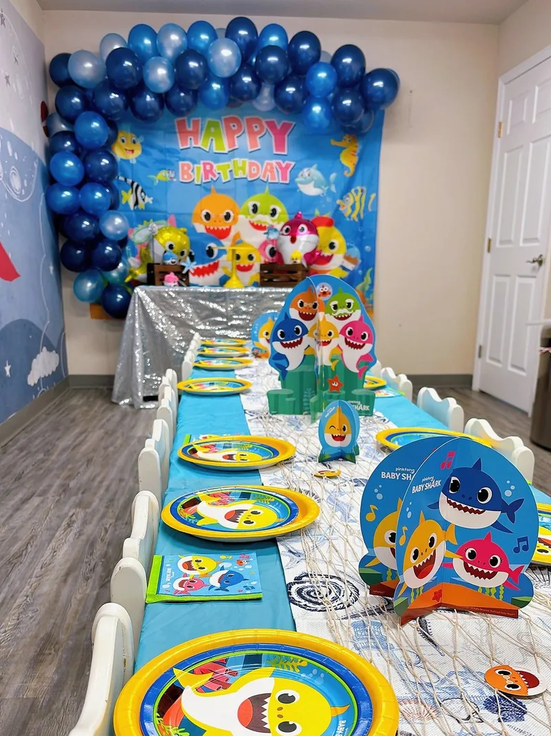 Baby Shark · Full Themed Décor