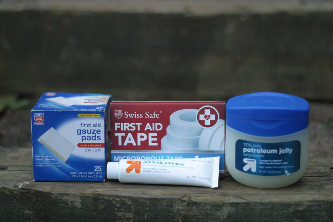 Chicken first aid kit supplies for wounds.
