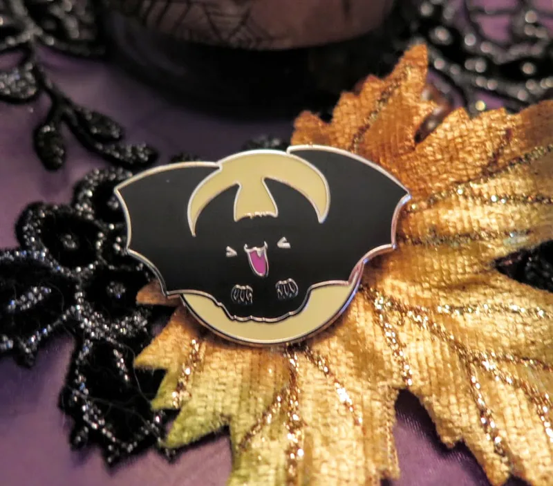 Mewn Bat Fundraiser Pin