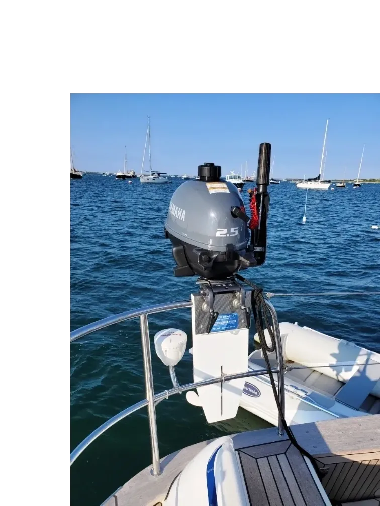Yamaha 2.5hp outboard motor on inflatable dinghy
