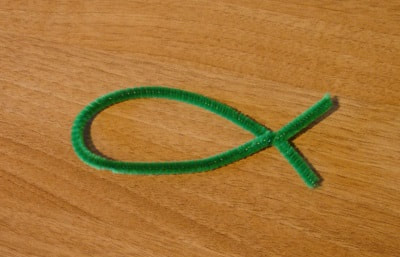 A fish made from a pipe cleaner