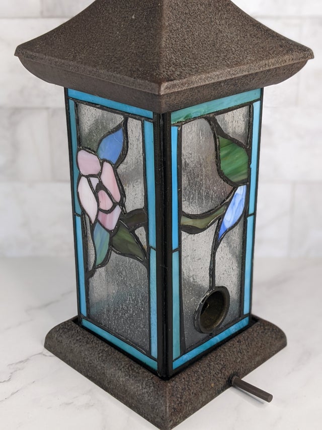 Shop for Vintage and Pre-Owned Home Goods and Household Items