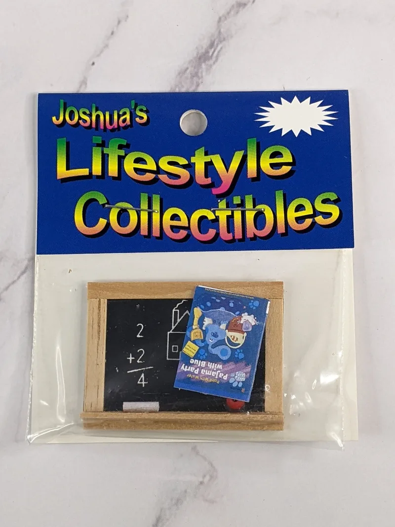 Mini Dollhouse Chalkboard with Blue's Clues Book