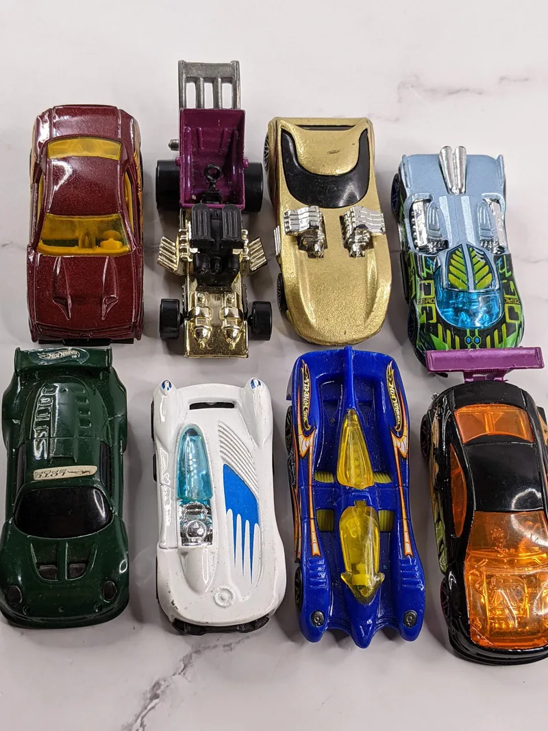 Lot of 8 Toy Cars