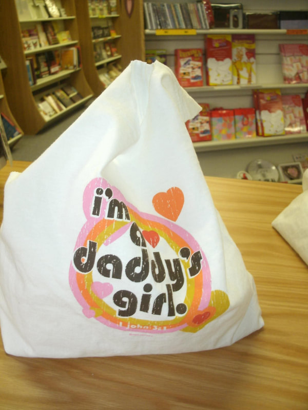 DIY shopping bag made from a t-shirt